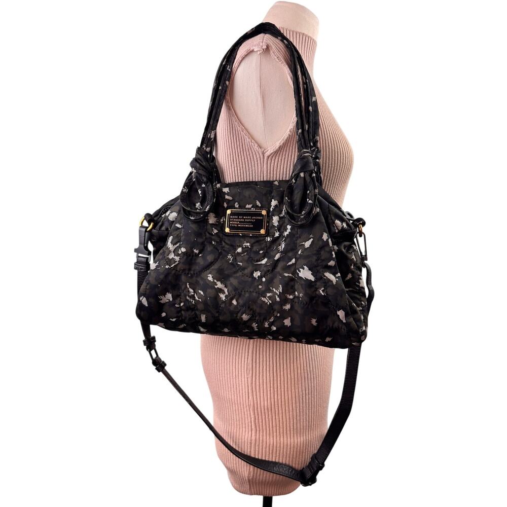 Marc By Marc Jacobs Handbag Black Gray Camo Double Handle Shoulder Barrel Bag - Picture 2 of 9